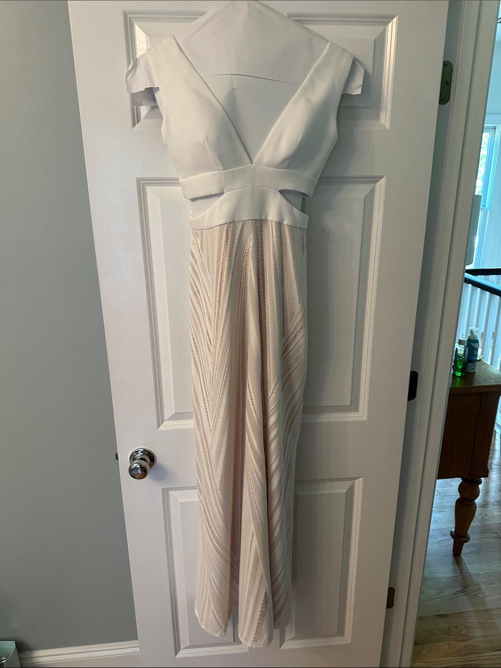 Elegant White & Cream Maxi Dress with V-Neck Bodice